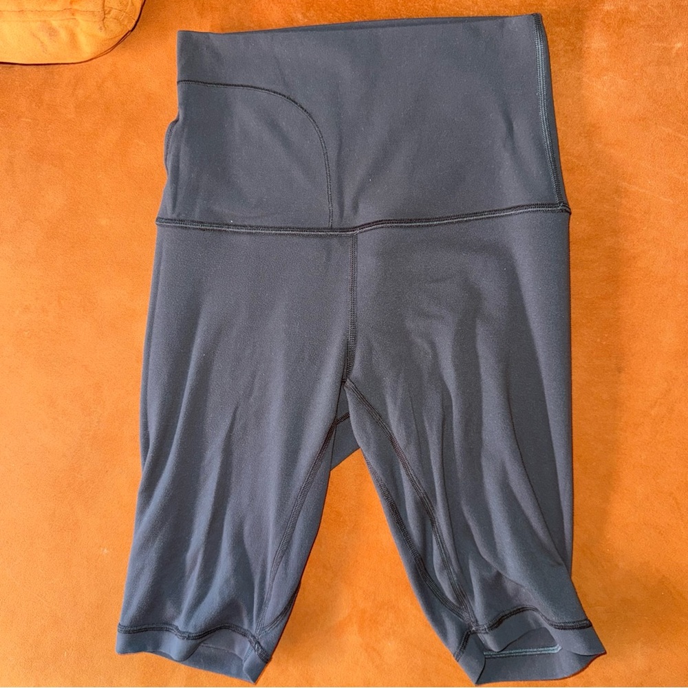 Lululemon Align Super High Rise 10” Biker Shorts | size 4 | Graphite Grey | NEW - Picture 4 of 7